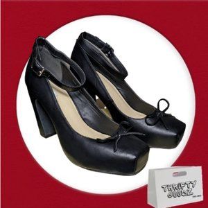 New Kimchi Blue ankle strap square toe ballerina black heels Women's Sz 9